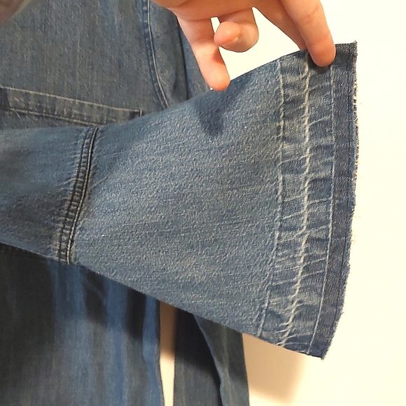7 For All Man Kind Women's Flared Sleeve Button-Down Denim Shirt NWT Size S - Picture 7 of 12